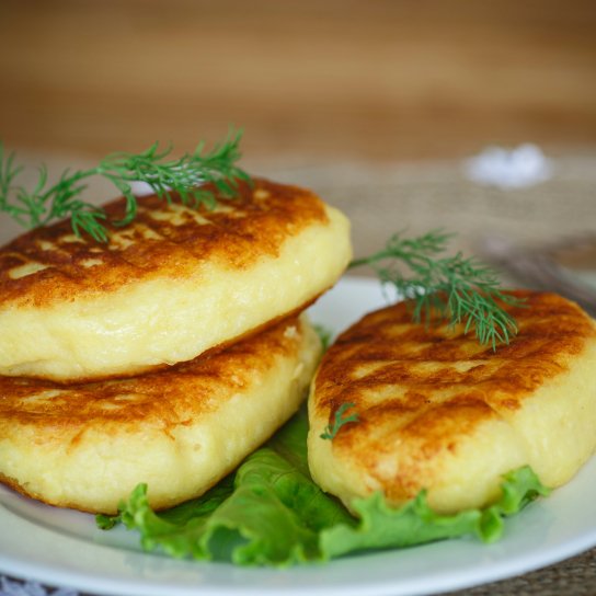 Картопляні пиріжки з сиром