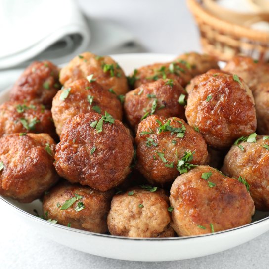 Запечені курячі фрикадельки з сиром рикота