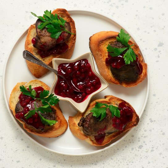 Брускети з курячою печінкою