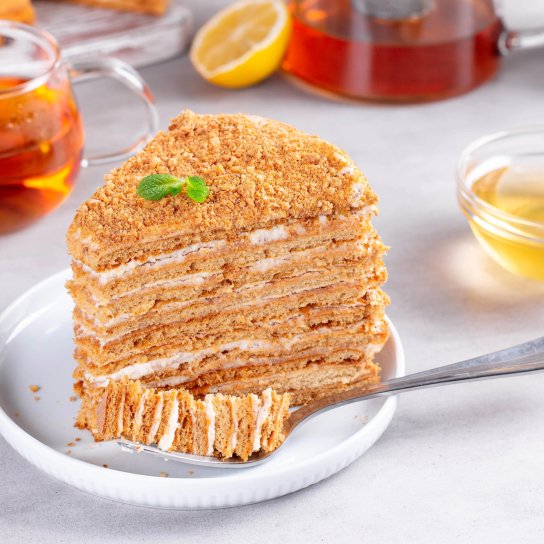 Торт Бджілка