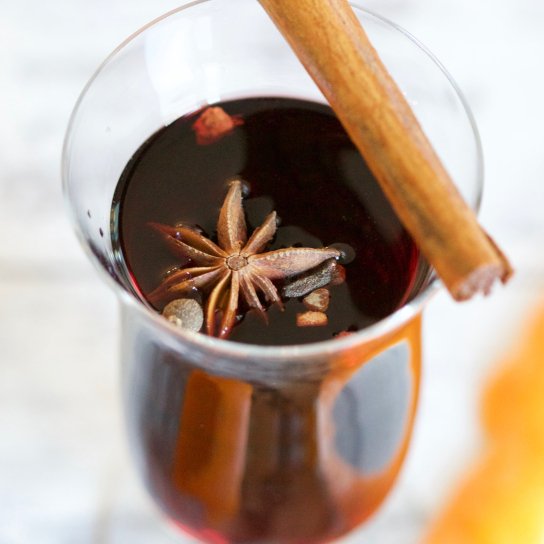 Класичний глінтвейн із сухого вина Класичний глінтвейн із сухого вина