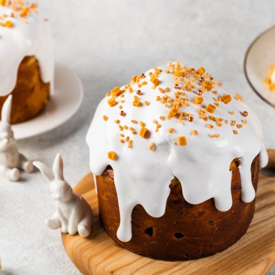 Паска з маком і журавлиною