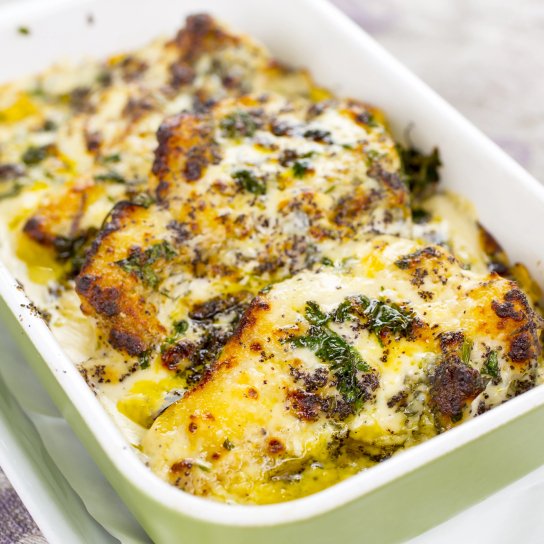 Карась у сметанному соусі