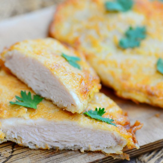 Куряче філе в цибулевому клярі