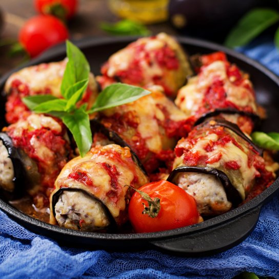 Баклажани з фаршем під сиром