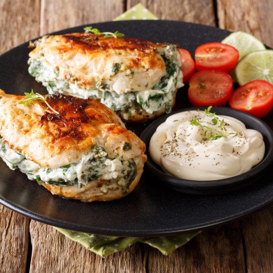 Куряча грудка, фарширована м’яким сиром