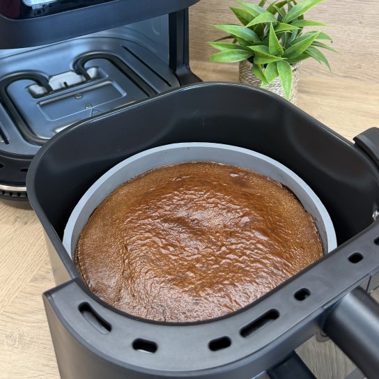 Шоколадний чизкейк у мультипечі