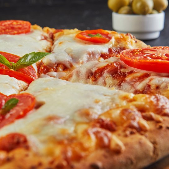 Піца із сиром у мультиварці