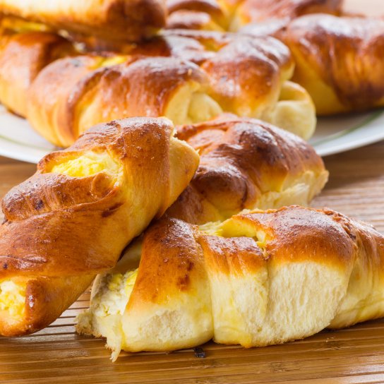 Домашні булочки з кремом