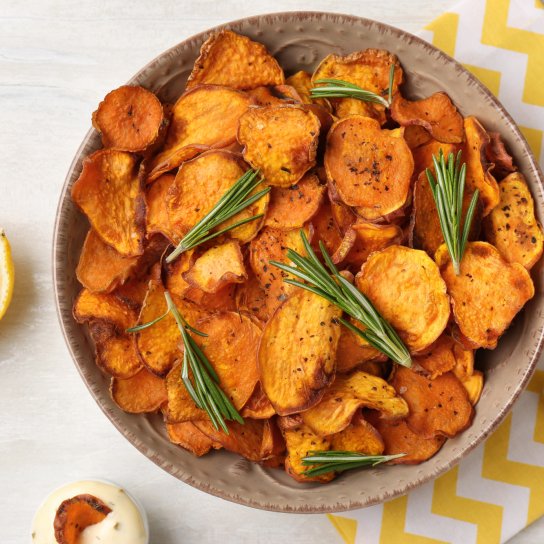 Морквяні чипси з сиром