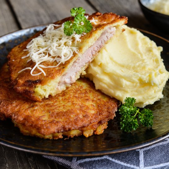 Свиная отбивная в чесночном кляре