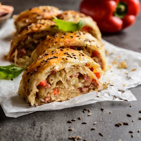 Капустяний пиріг з фаршем