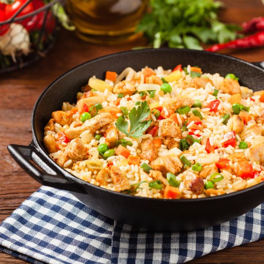 Орзо з куркою та овочами