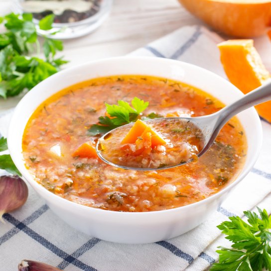 Гарбузовий суп з рисом та яблуками