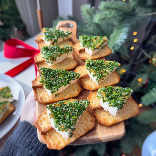 Новорічна закуска з плавленого сирка