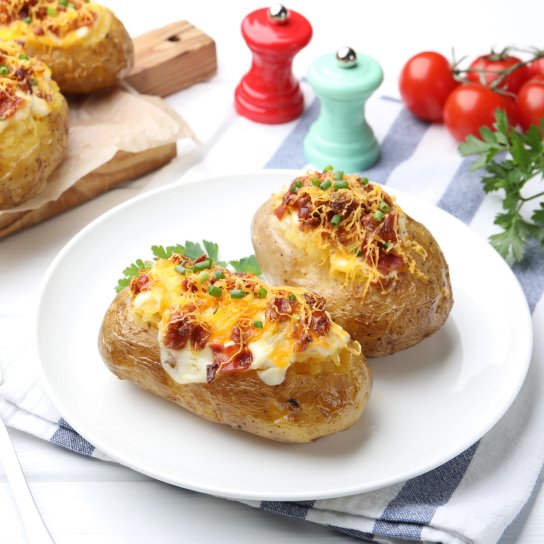 Картопля кумпір із копченою рибою