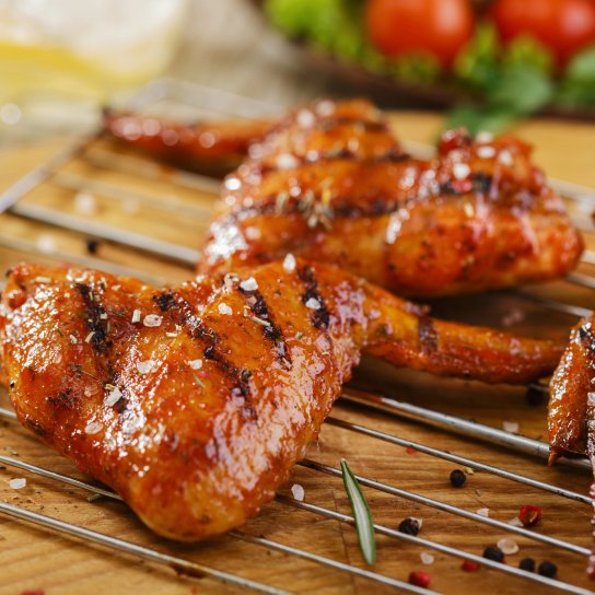 Курячі крильця на мангалі