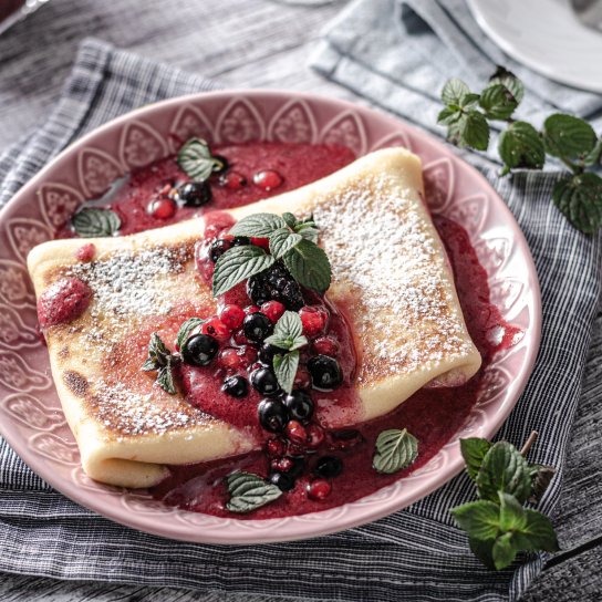 Блінци із сирною начинкою