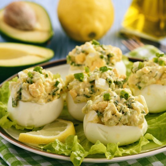 Фаршировані яйця з грецьким йогуртом