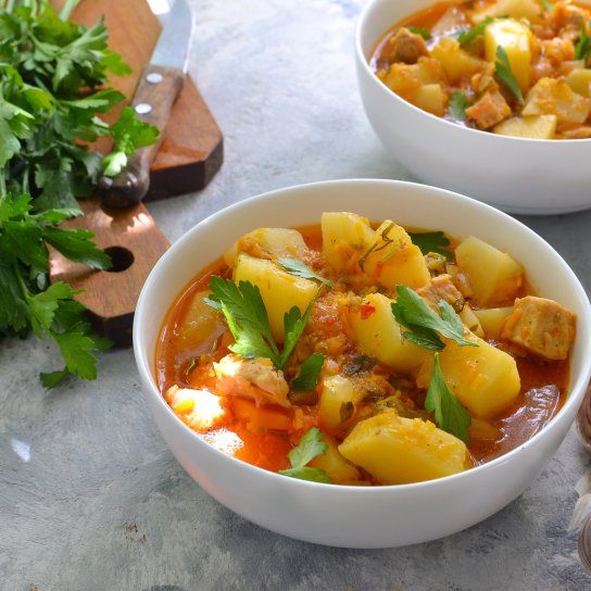 Тушкована картопля з індичкою