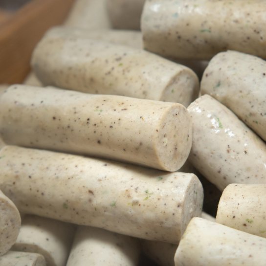 Домашні молочні сосиски