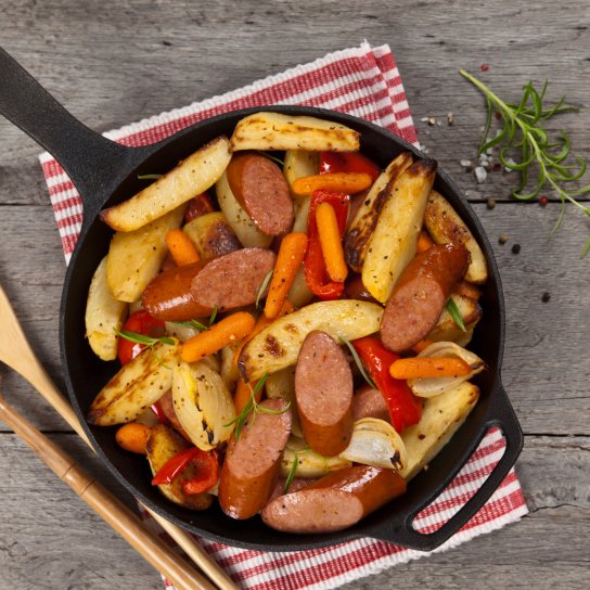 Картопля з ковбасками