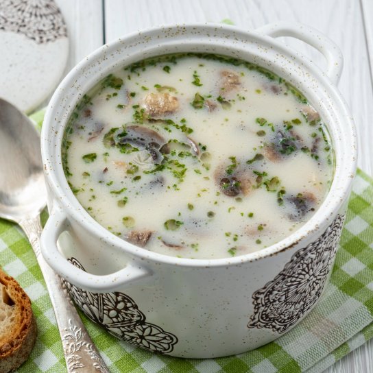 Сирний суп з курячими сердечками