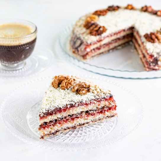 Вафельний торт з джемом