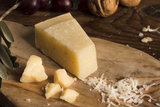 Сыр пармиджано реджано