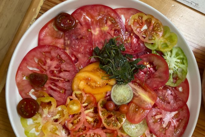 Салаты с помидорами: рецепты с фото простые и вкусные | Меню недели