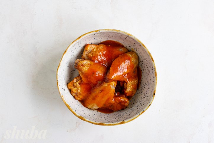 крильця з соусом