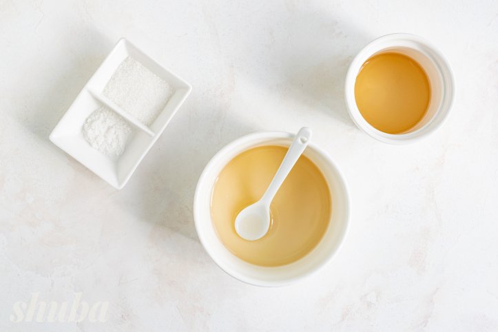 рисовий оцет, цукор та сіль