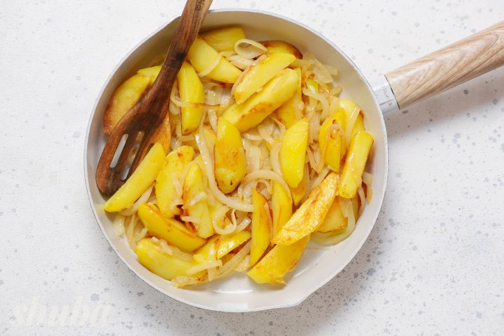 картопля з цибулею