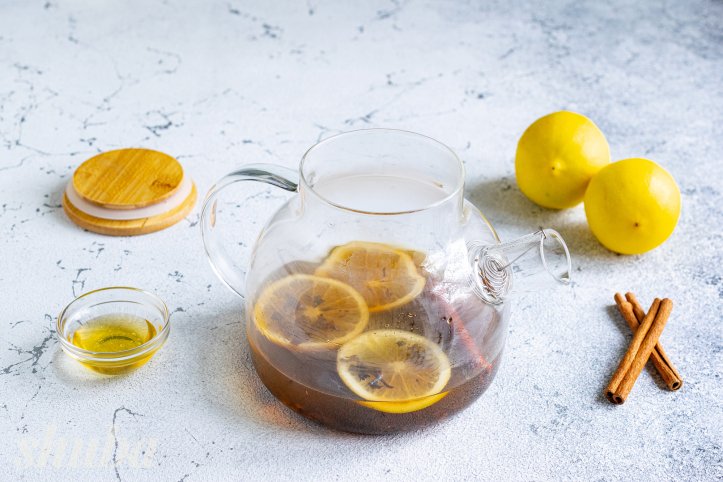 чай з лимоном та спеціями