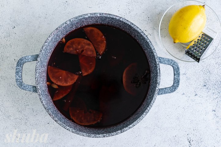 глінтвейн з цедрою лимона