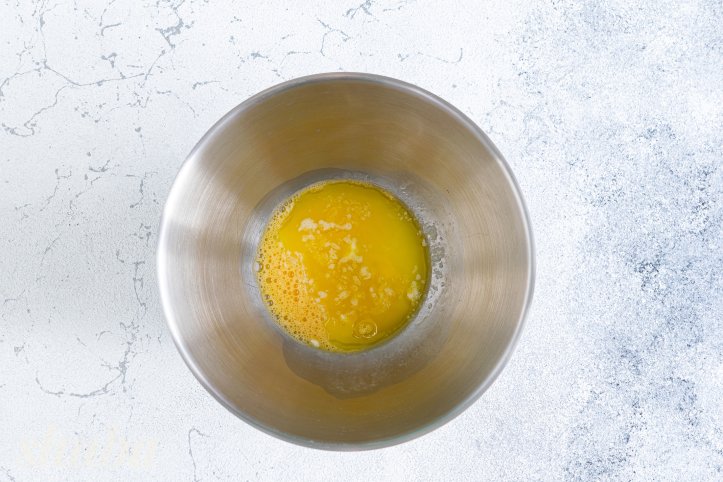 яйце та вершкове масло