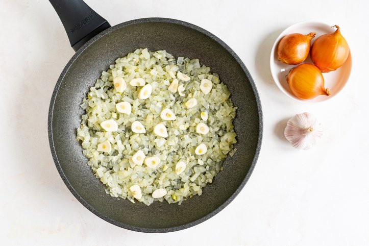 цибуля та часник