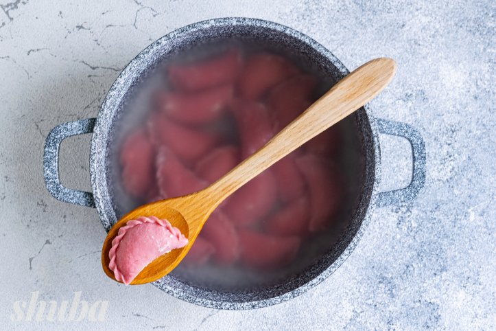 вареники у каструлі