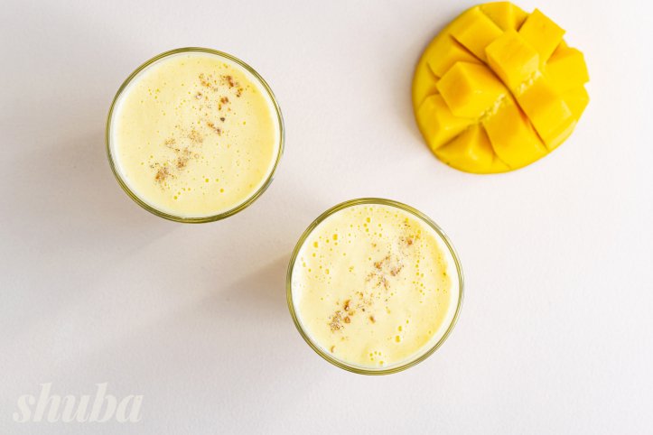 манговий лассі