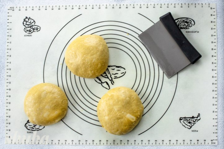 3 частини тіста