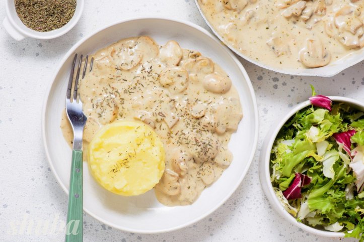 печериці у соусі зі сметани