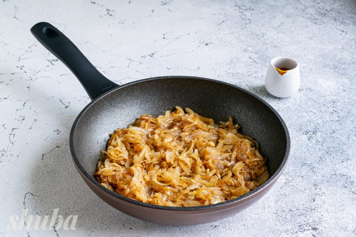 цибуля з бальзамічним оцтом