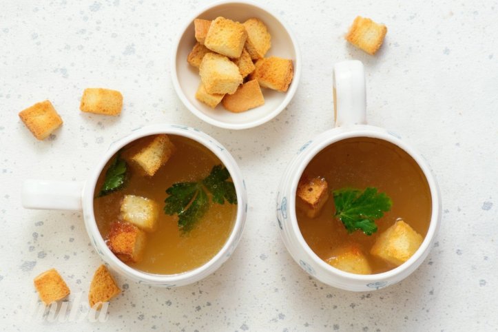 консоме з яловичини