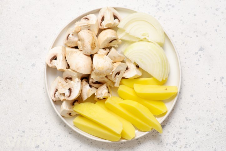 гриби, цибуля, картопля