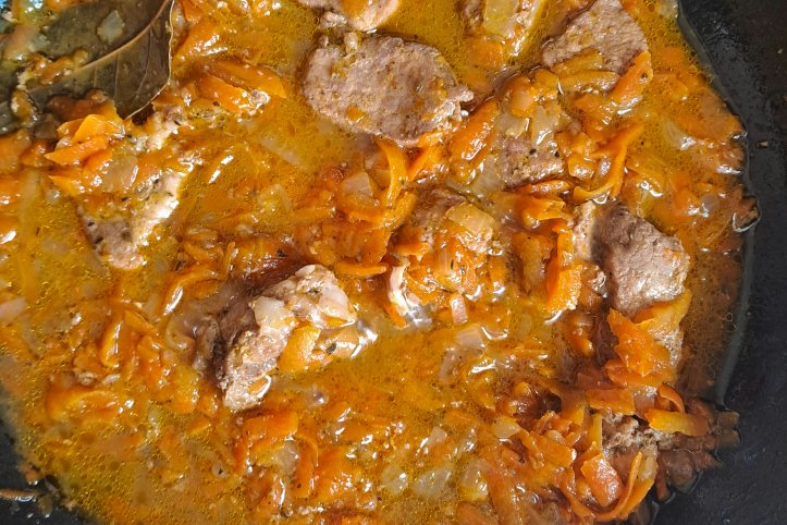 домашня підлива зі свинини