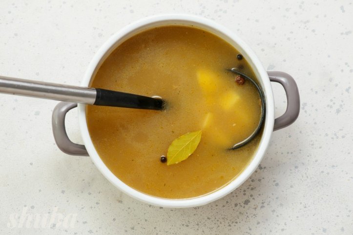 картопля в бульйоні