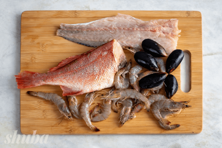 риба та креветки