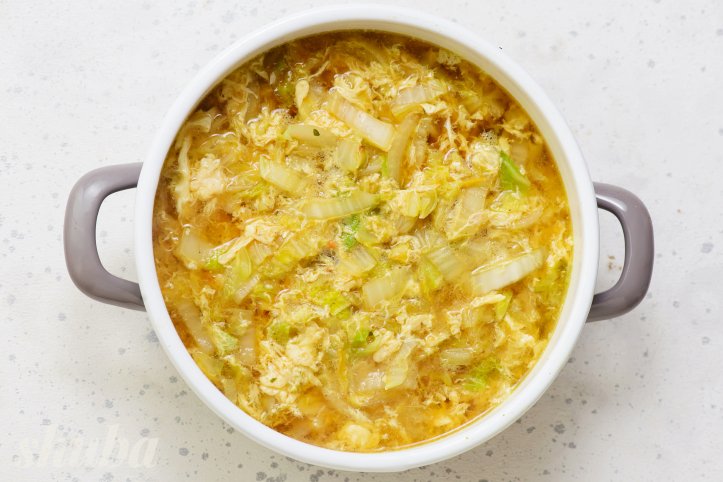 капуста в бульйоні