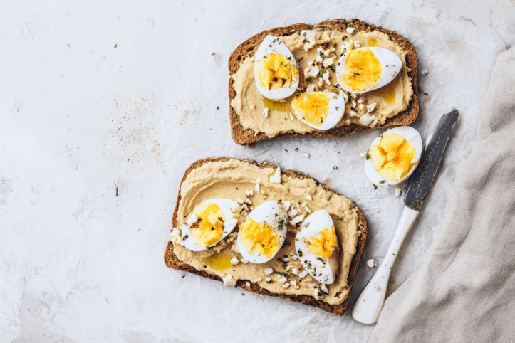 Тости з хумусом