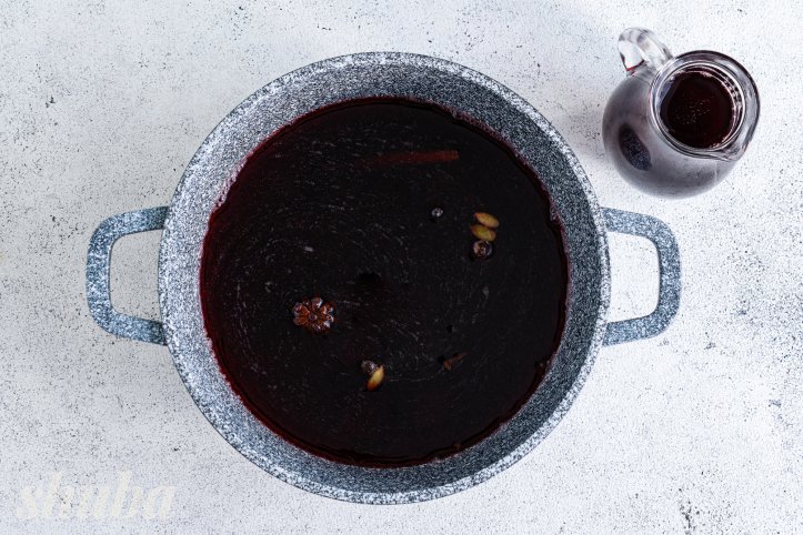 вишневий сік зі спеціями